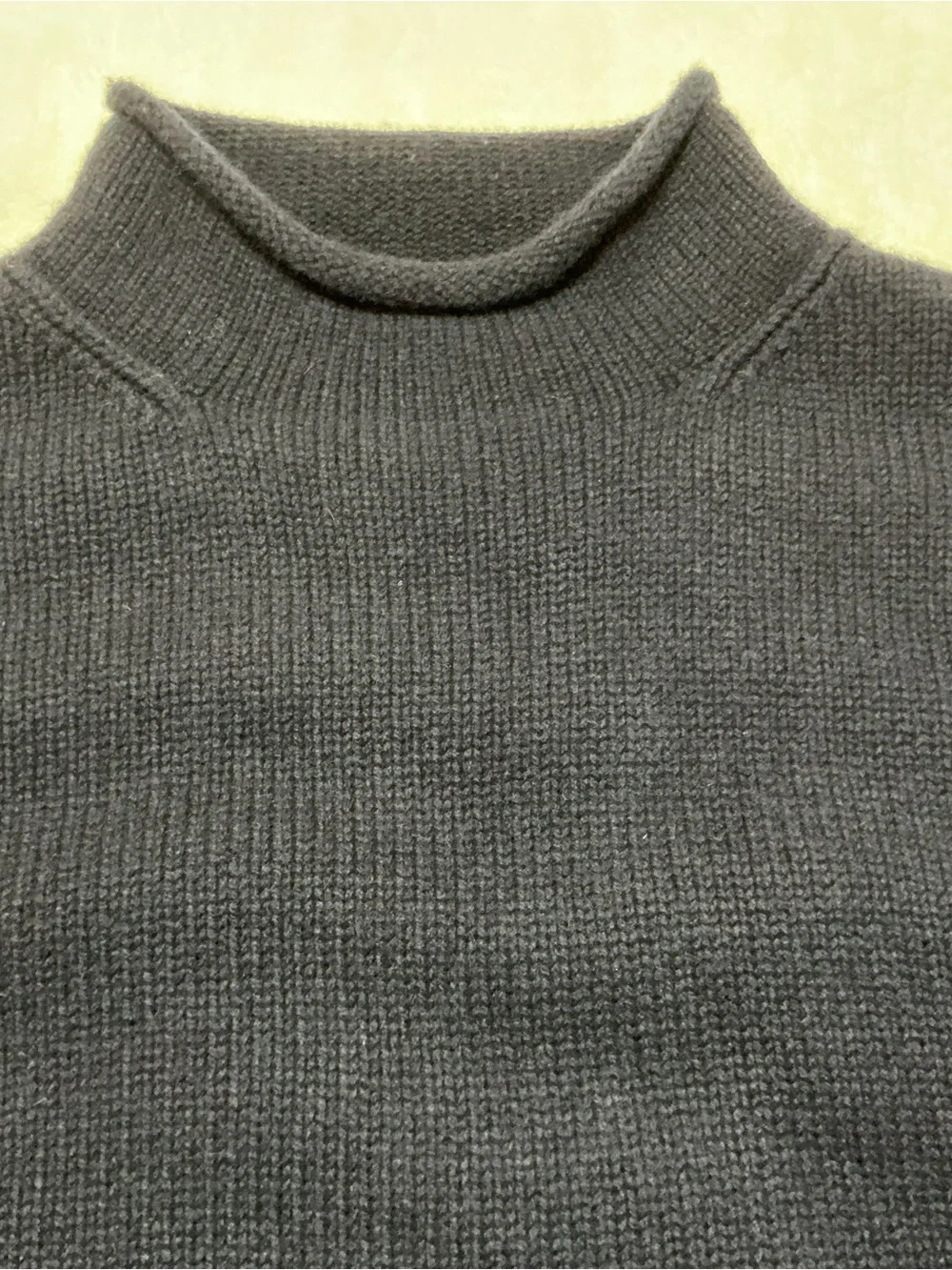 Men’s J. Crew 100% Lambswool Roll Neck Sweater Navy Size Large Cozy Preppy